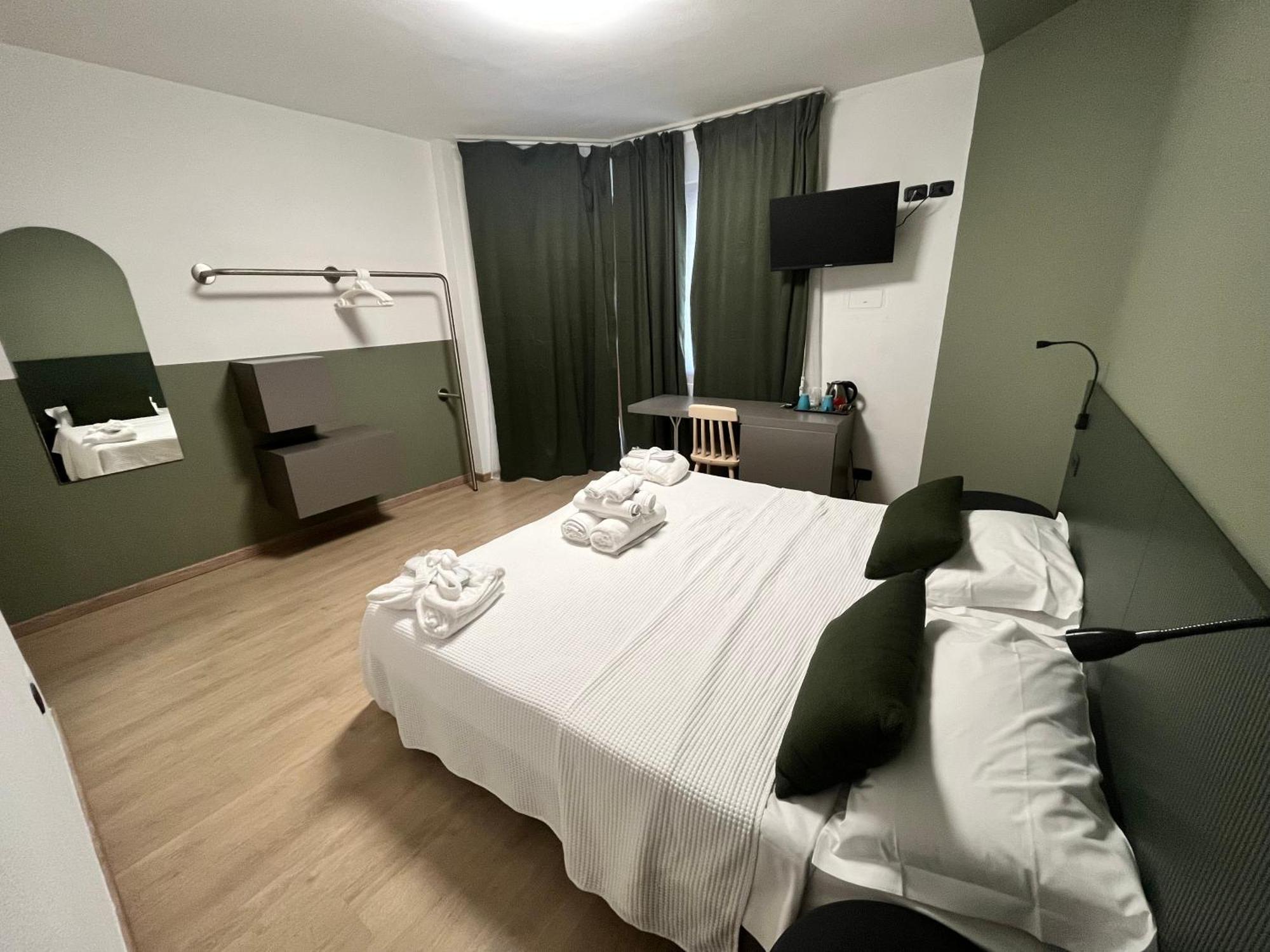 Hotel Oasi Wellness & Spa Riva del Garda Luaran gambar