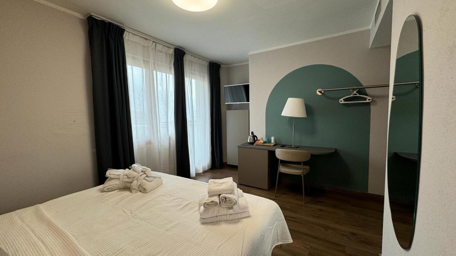 Hotel Oasi Wellness & Spa Riva del Garda Luaran gambar