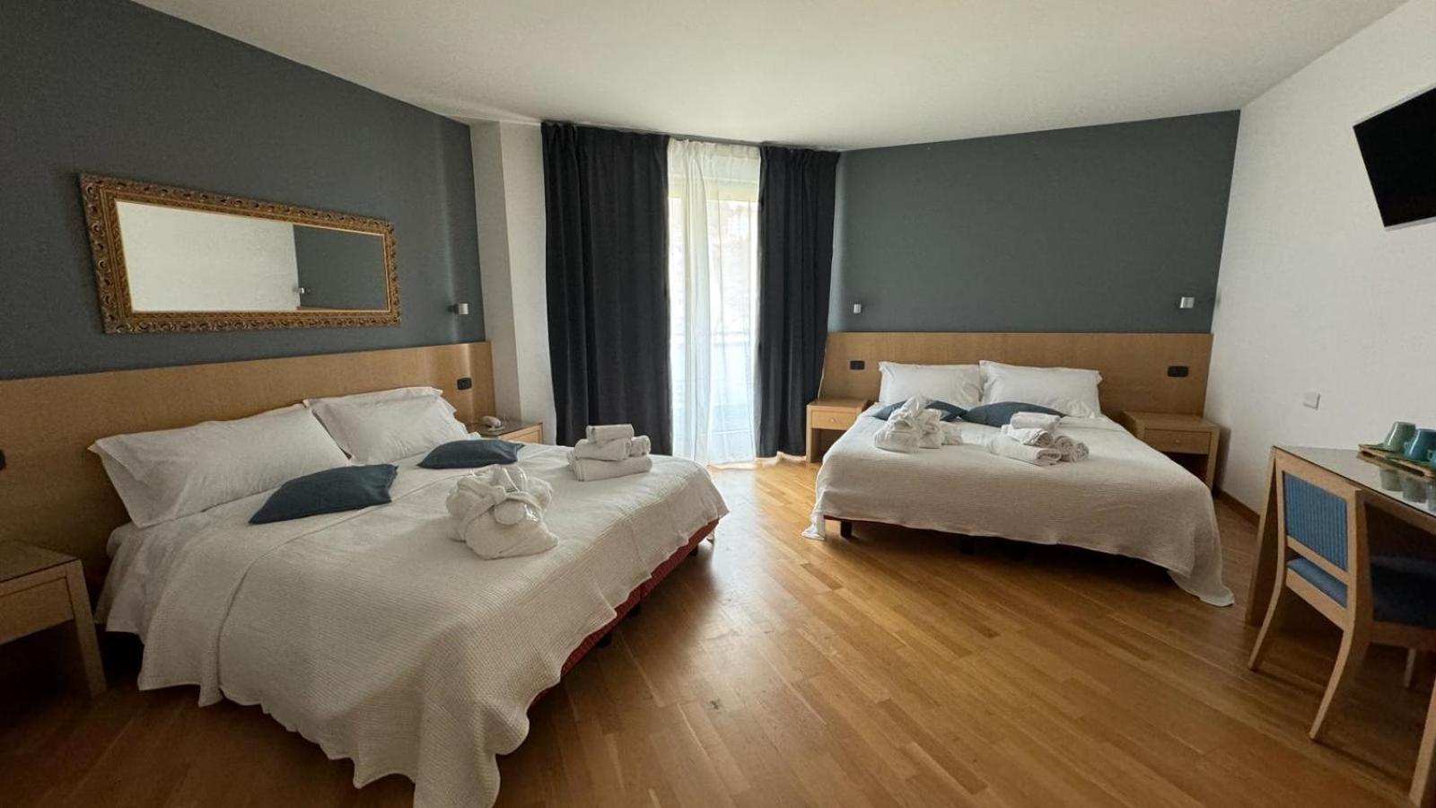 Hotel Oasi Wellness & Spa Riva del Garda Luaran gambar