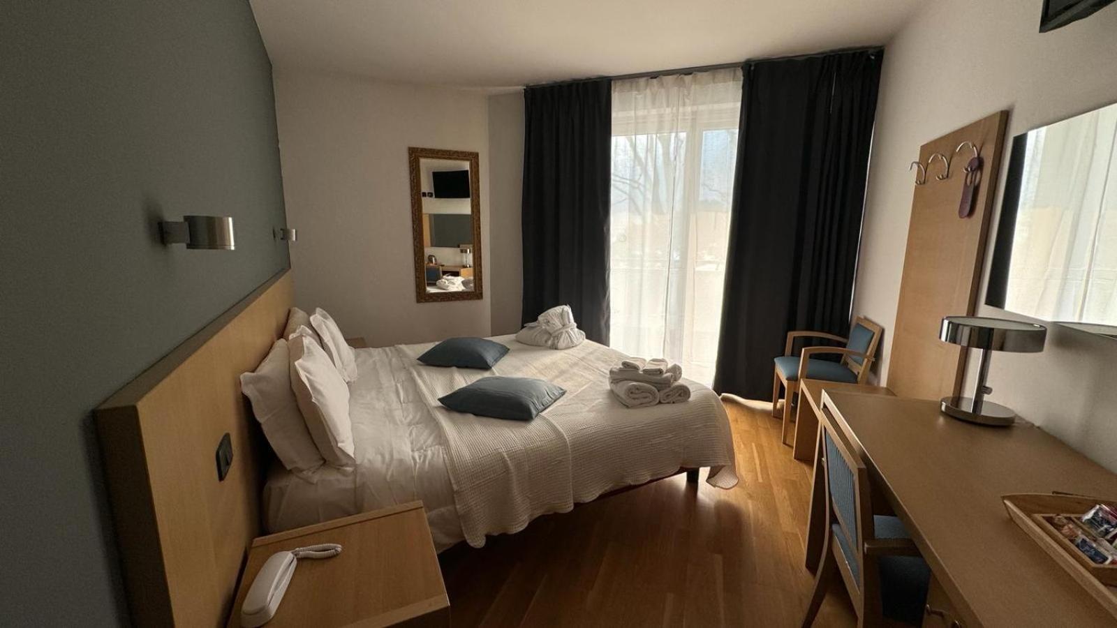 Hotel Oasi Wellness & Spa Riva del Garda Luaran gambar