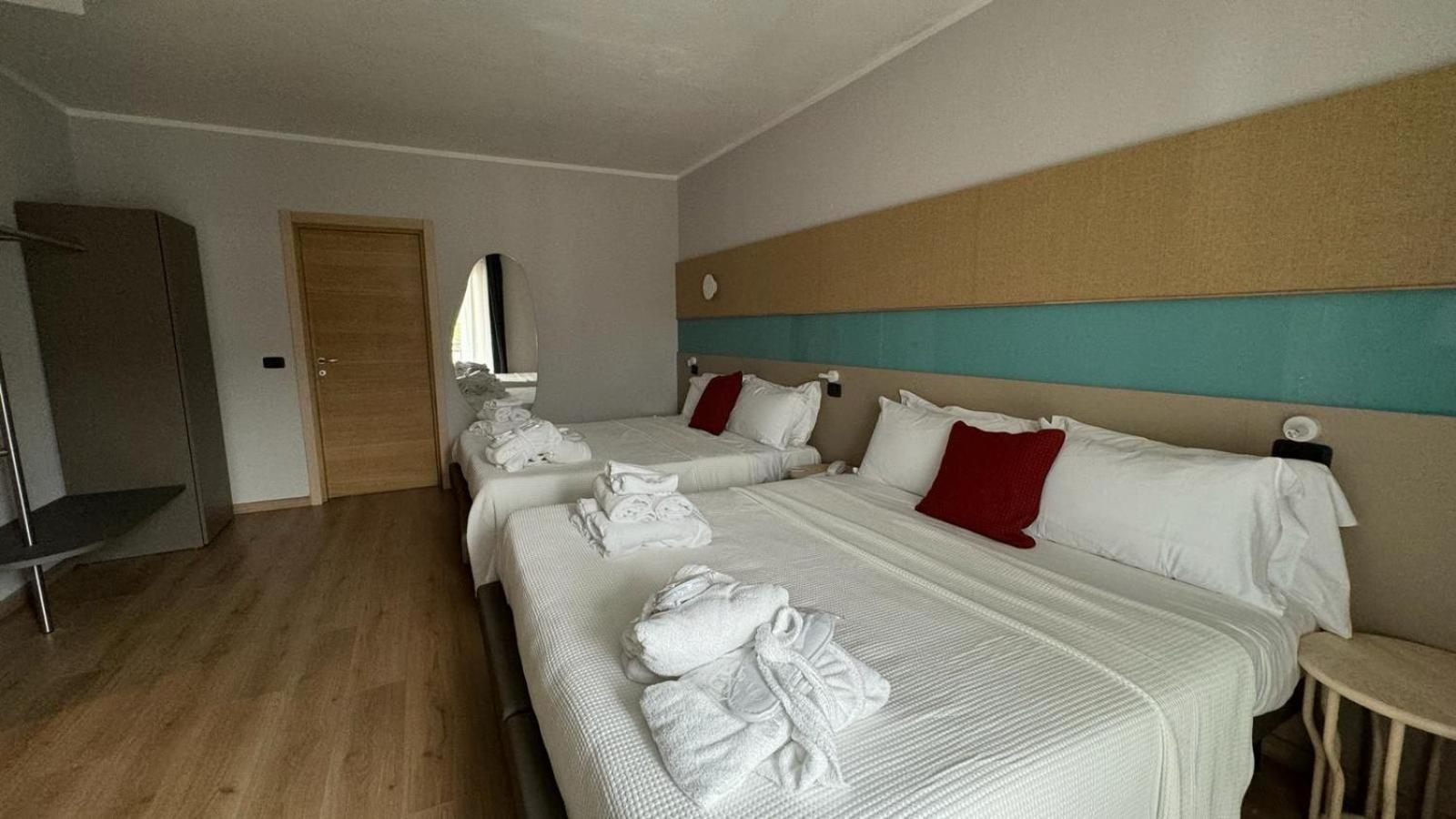 Hotel Oasi Wellness & Spa Riva del Garda Luaran gambar