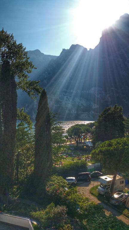 Hotel Oasi Wellness & Spa Riva del Garda Luaran gambar